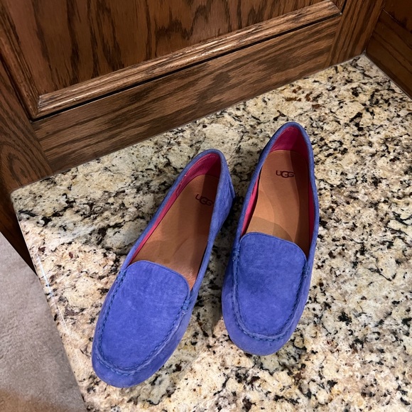 UGG suede loafer - Picture 2 of 6